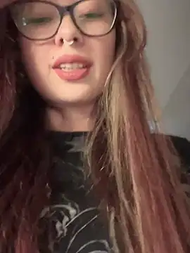 Snapshot of Sofii_gold chatting on 02-13-25, 02:23 Sofii gold online show from 02-13-25, 02:23