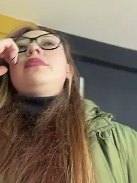 Snapshot of Sofii_gold chatting on 03-12-25, 12:31 Sofii gold online show from 03-12-25, 12:31