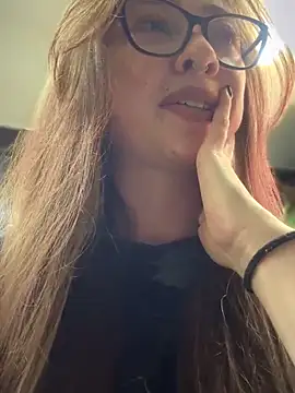 Snapshot of Sofii_gold chatting on 03-01-25, 10:53 Sofii gold online show from 03-01-25, 10:53