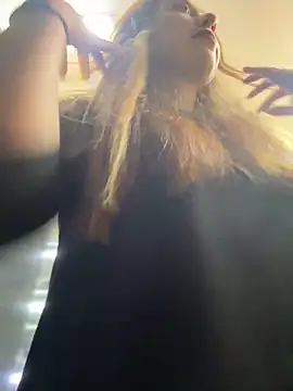 Snapshot of Sofii_gold chatting on 03-18-25, 02:08 Sofii gold online show from 03-18-25, 02:08