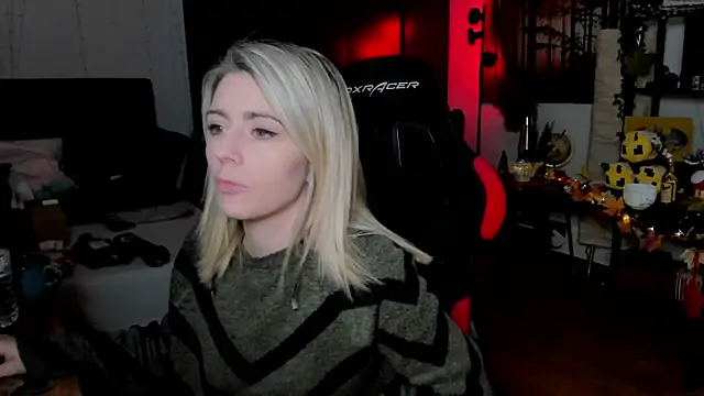 Lisaonthemoon online show from 09-30-25, 06:14