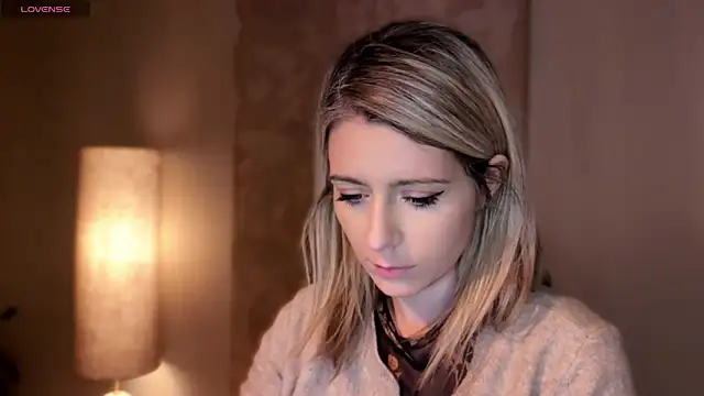 Lisaonthemoon online show from 04-05-26, 09:32