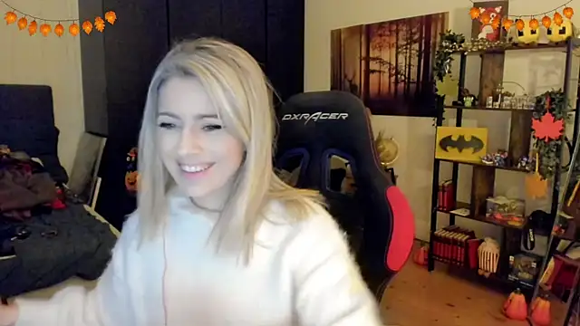 Lisaonthemoon online show from 11-21-25, 10:53