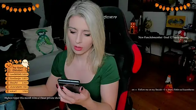 Lisaonthemoon online show from 10-23-25, 06:50