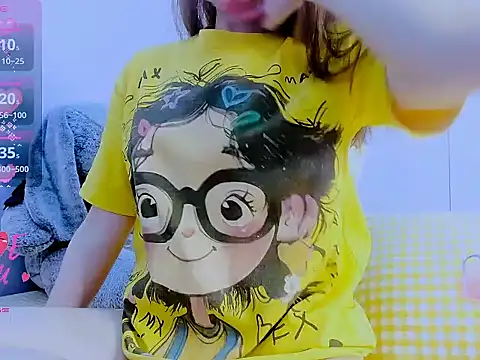 Snapshot of Linh_diudang chatting on 06-01-26, 02:17 Linh diudang online show from 06-01-26, 02:17