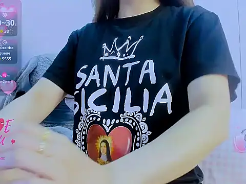 Snapshot of Linh_diudang chatting on 05-29-26, 01:44 Linh diudang online show from 05-29-26, 01:44