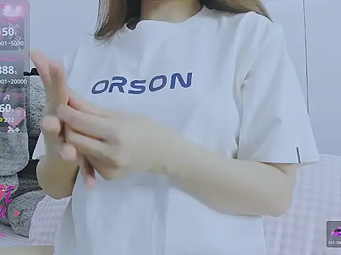 Linh diudang online show from 10-20-25, 02:46