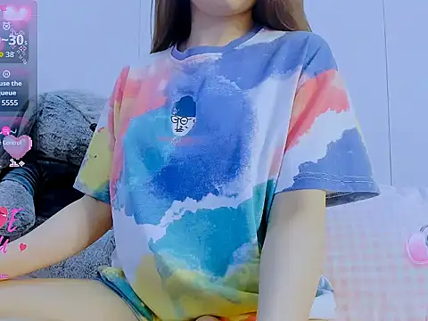 Snapshot of Linh_diudang chatting on 05-27-26, 02:19 Linh diudang online show from 05-27-26, 02:19