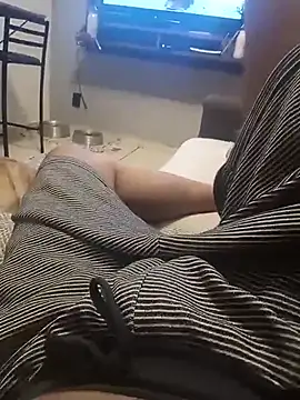 dredre1069 online show from 02-15-25, 04:03