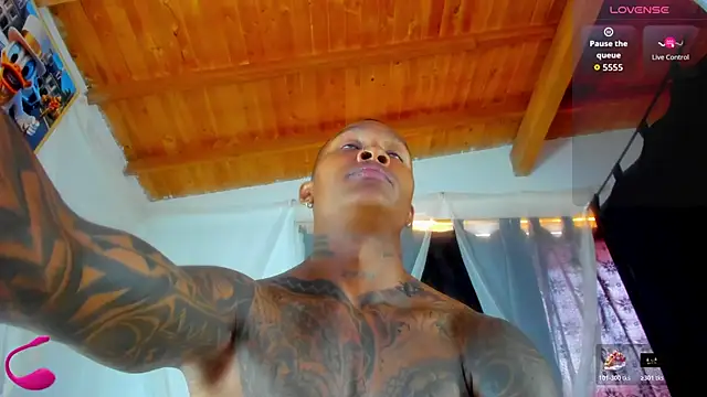 esteveen ortegas  online show from 10-30-25, 05:21