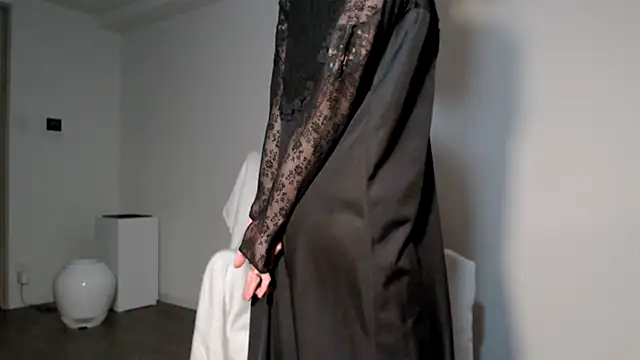 Snapshot of Lily_0000 chatting on 03-19-25, 02:57 Lily 0000 online show from 03-19-25, 02:57