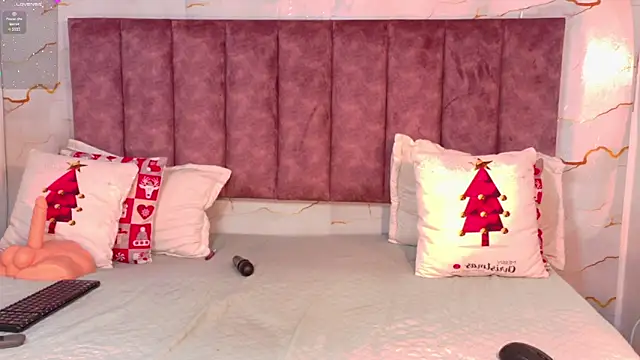 CheneellLorens online show from 01-15-26, 05:16