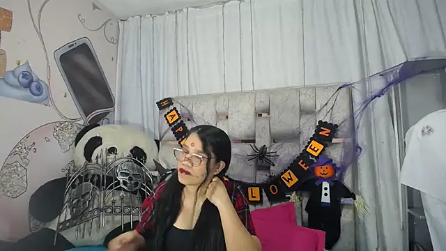 Snapshot of KEYRA-MILLER- chatting on 11-01-25, 02:29 KEYRA-MILLER- online show from 11-01-25, 02:29