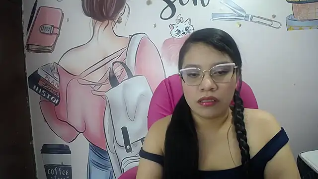 Snapshot of KEYRA-MILLER- chatting on 11-28-25, 02:12 KEYRA-MILLER- online show from 11-28-25, 02:12