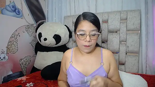 Snapshot of KEYRA-MILLER- chatting on 12-01-25, 02:56 KEYRA-MILLER- online show from 12-01-25, 02:56