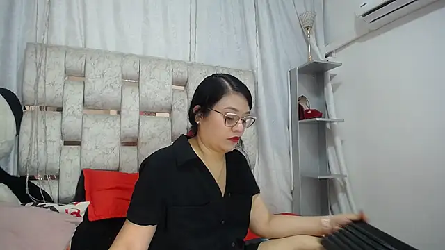 KEYRA-MILLER- online show from 03-28-26, 01:50