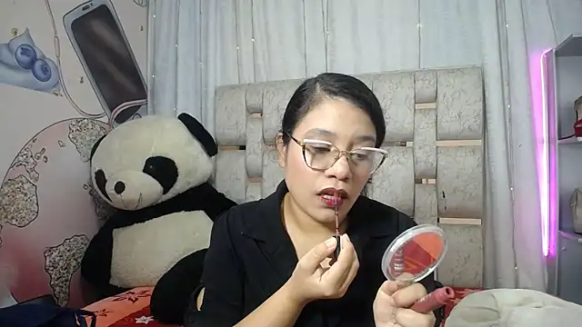 Snapshot of KEYRA-MILLER- chatting on 12-03-25, 02:34 KEYRA-MILLER- online show from 12-03-25, 02:34