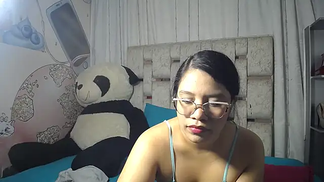 Snapshot of KEYRA-MILLER- chatting on 11-23-25, 02:10 KEYRA-MILLER- online show from 11-23-25, 02:10