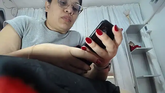 KEYRA-MILLER- online show from 03-21-26, 01:40