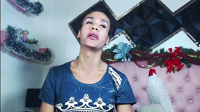 andrea safeira doll online show from 12-18-25, 10:24