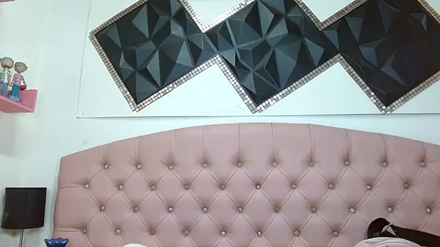 andrea safeira doll online show from 02-25-26, 12:11