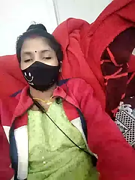 Snapshot of RADHA95 chatting on 02-08-25, 09:46 RADHA95 online show from 02-08-25, 09:46