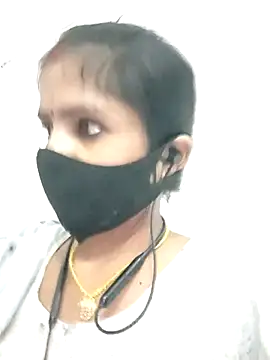 Snapshot of RADHA95 chatting on 03-17-25, 11:00 RADHA95 online show from 03-17-25, 11:00