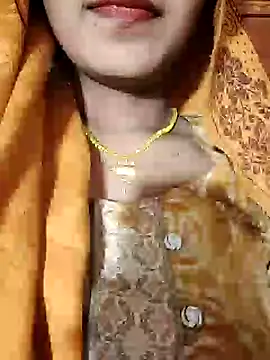 Snapshot of RADHA95 chatting on 01-16-25, 05:23 RADHA95 online show from 01-16-25, 05:23