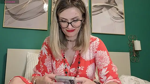 Snapshot of hotjessyca chatting on 05-21-26, 06:49 hotjessyca online show from 05-21-26, 06:49