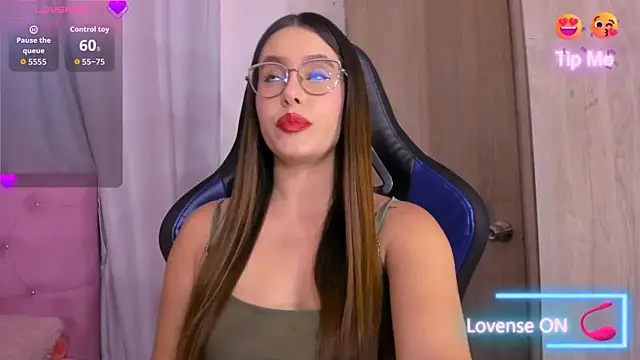 Snapshot of ParisShayk chatting on 05-15-26, 05:55 ParisShayk online show from 05-15-26, 05:55