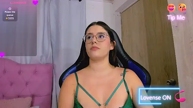 Snapshot of ParisShayk chatting on 07-14-26, 11:33 ParisShayk online show from 07-14-26, 11:33