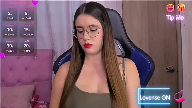 Snapshot of ParisShayk chatting on 06-19-26, 06:03 ParisShayk online show from 06-19-26, 06:03
