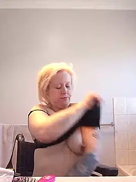 mollymay69 online show from 01-12-26, 01:56