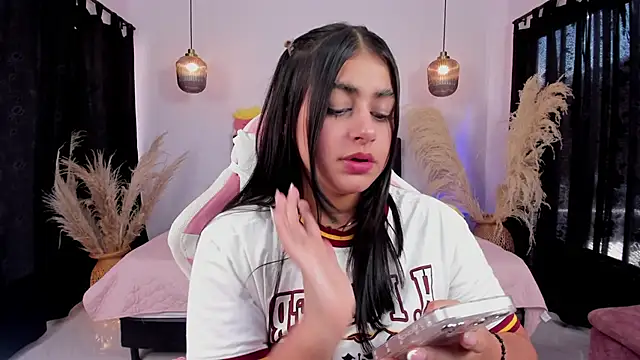 GabyRhodes online show from 03-18-25, 07:33