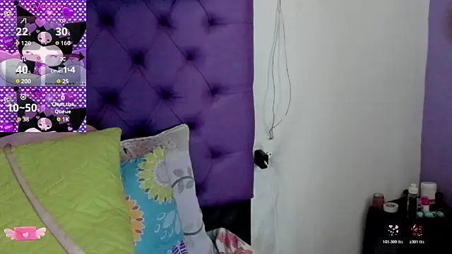 Snapshot of Cloeandtyfanny chatting on 07-10-26, 04:51 Cloeandtyfanny online show from 07-10-26, 04:51