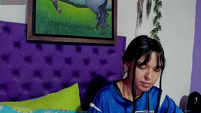 Snapshot of Cloeandtyfanny chatting on 07-23-26, 01:08 Cloeandtyfanny online show from 07-23-26, 01:08