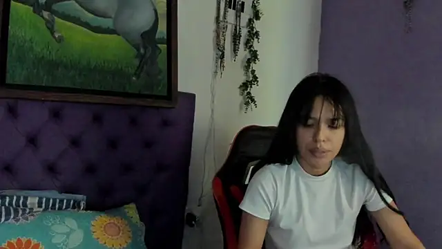 Snapshot of Cloeandtyfanny chatting on 07-24-26, 04:25 Cloeandtyfanny online show from 07-24-26, 04:25