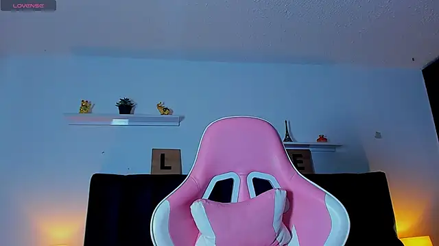 Issac james  online show from 09-09-25, 02:43