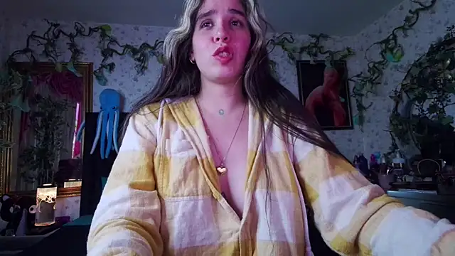 Elizabeth77  online show from 10-13-25, 08:10