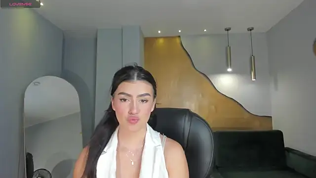 PaulinaSantos  online show from 05-19-26, 07:43