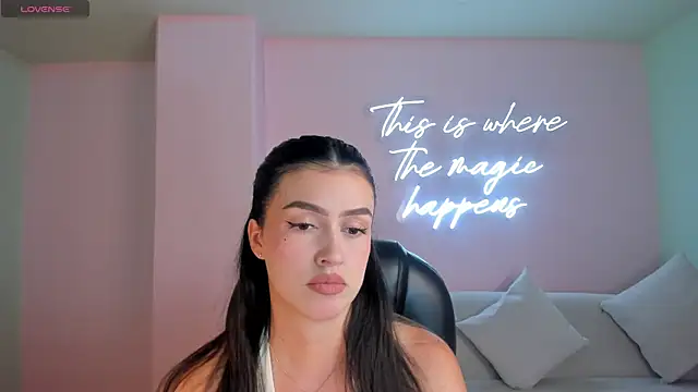 Snapshot of PaulinaSantos_ chatting on 09-25-25, 07:31 PaulinaSantos online show from 09-25-25, 07:31