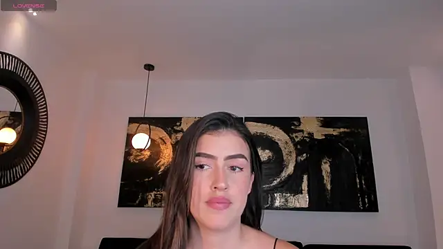 PaulinaSantos  online show from 04-17-26, 08:00