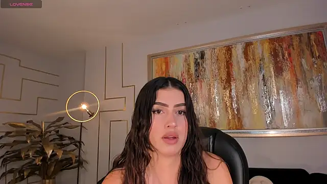 PaulinaSantos  online show from 05-05-26, 07:17