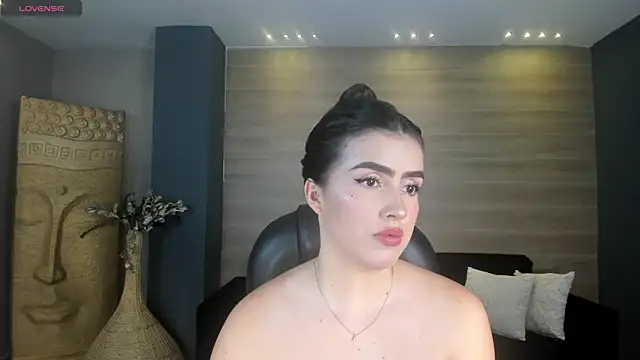 PaulinaSantos  online show from 06-25-26, 06:57