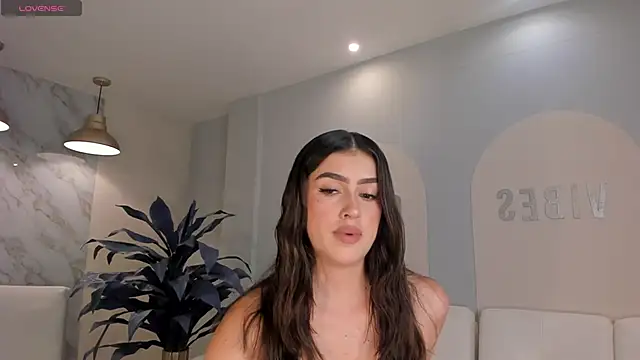 PaulinaSantos  online show from 04-21-26, 07:09