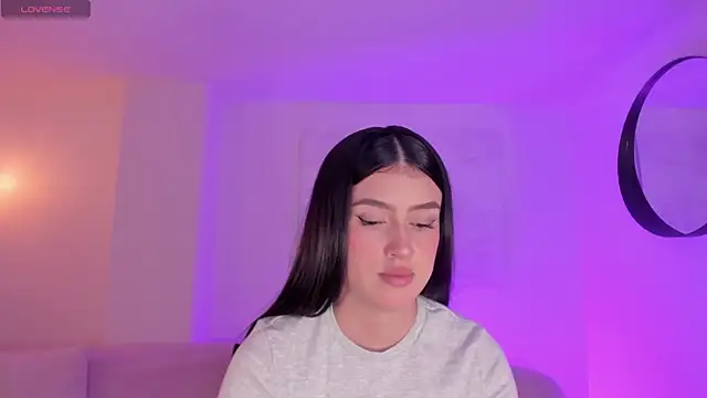 PaulinaSantos  online show from 11-06-25, 08:02