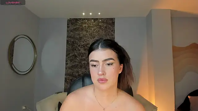 PaulinaSantos  online show from 05-27-26, 07:54
