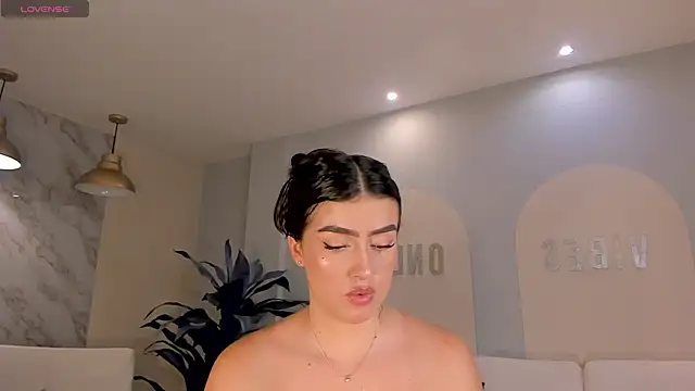 PaulinaSantos  online show from 05-23-26, 07:24