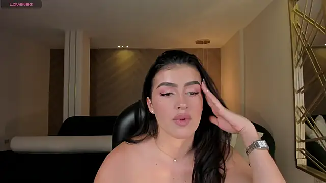 PaulinaSantos  online show from 06-10-26, 08:21