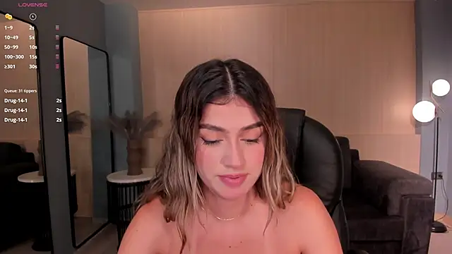 Snapshot of PaulinaSantos_ chatting on 03-14-25, 01:37 PaulinaSantos online show from 03-14-25, 01:37